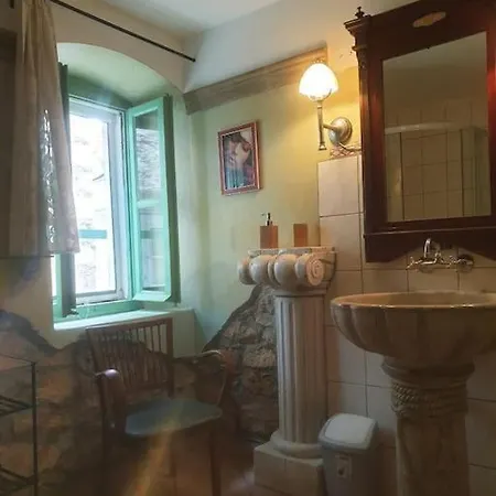 Holiday home Beautiful Rustikal Stone House *