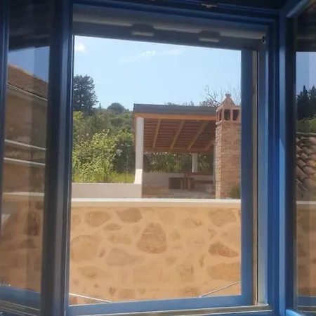 Beautiful Rustikal Stone House